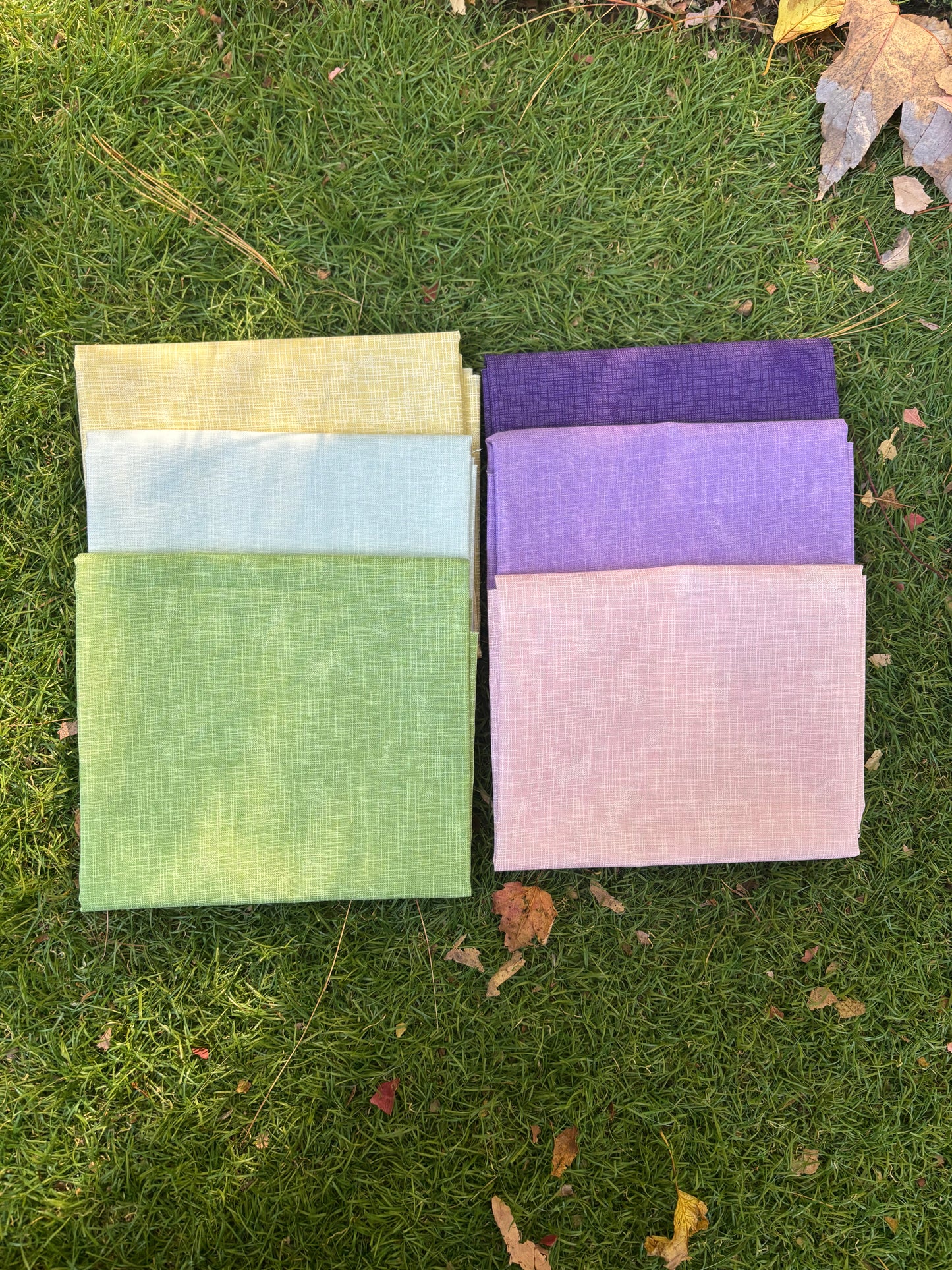 Quilters Linen by Robert Kaufman Fat Quarter Bundle