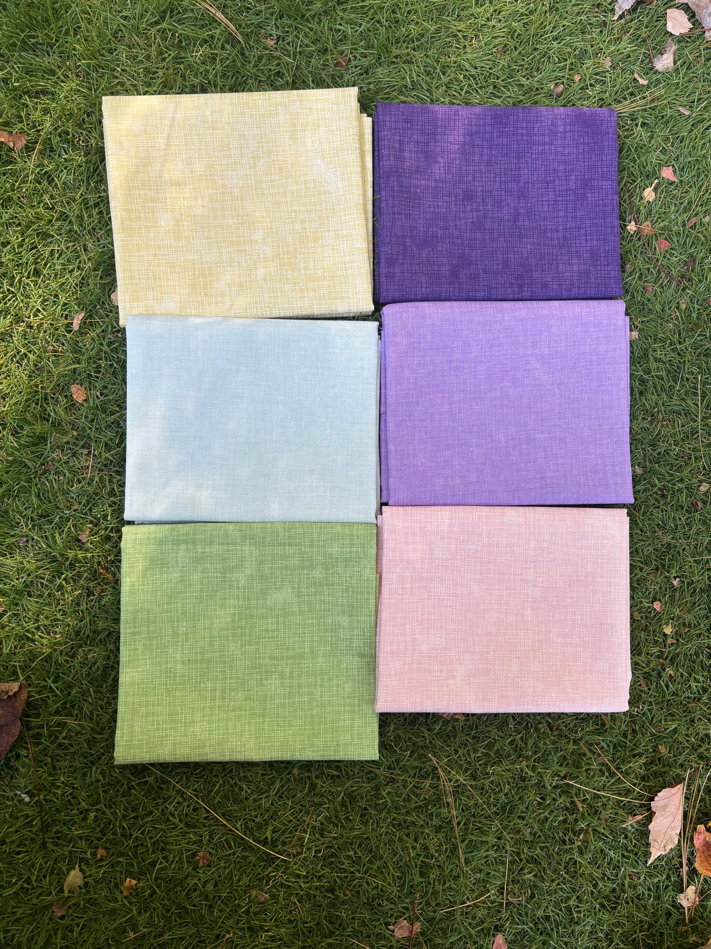 Quilters Linen by Robert Kaufman Fat Quarter Bundle